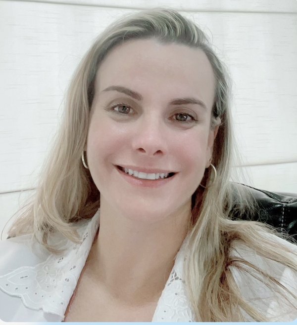 Dra. Carolina Nunes Santos Barbosa - Especialista em Zumbido Somatosensorial e DTM em Brasília